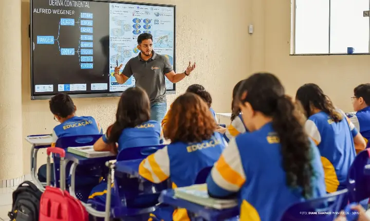 677 aprovados são convocados para reforçar a Rede Municipal de Ensino