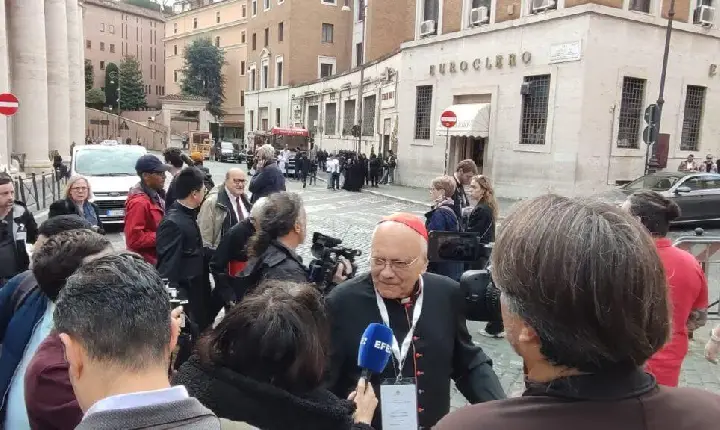 7 de maio: o Colégio Cardinalício escolheu a data do Conclave
