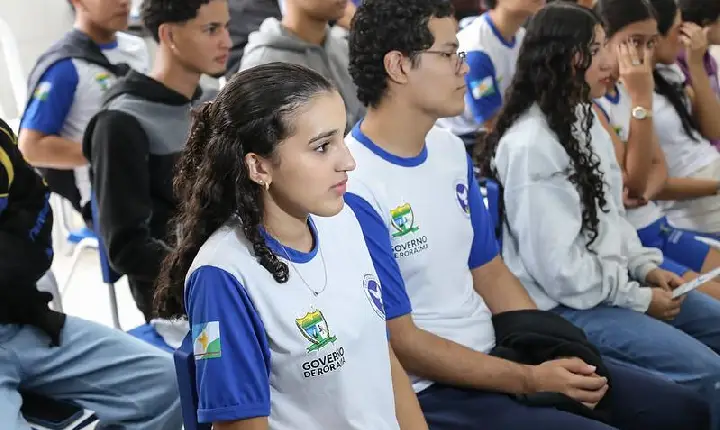 Abandono escolar cai 58% em Roraima após dois anos do programa Pé-de-Meia