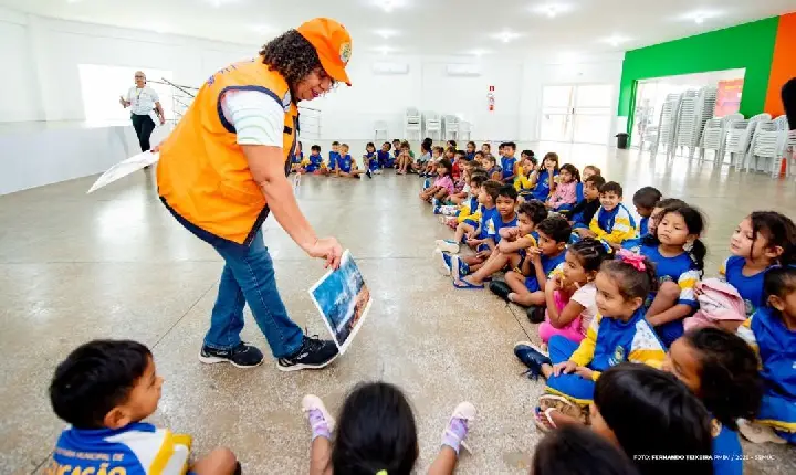 Ação em escolas promove consciência ambiental e prevenção às queimadas em Boa Vista
