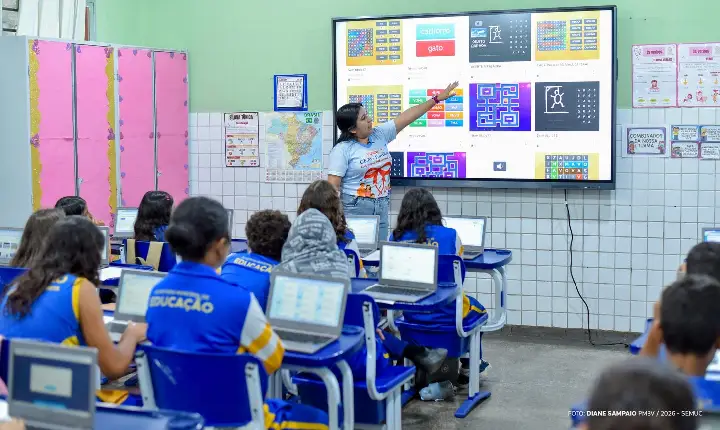Alunos desenvolvem jogos pedagógicos e contribuem para alfabetização na rede municipal