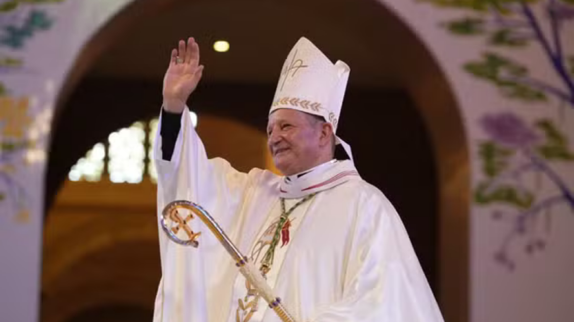 Arcebispo de Aparecida recebe o Pálio das mãos do Papa Leão XIV