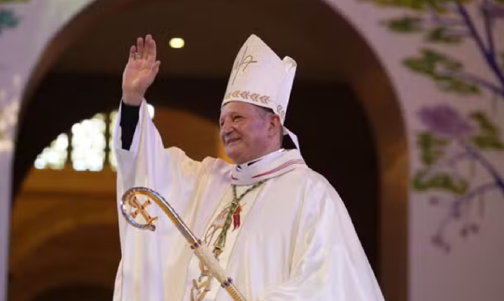 Arcebispo de Aparecida recebe o Pálio das mãos do Papa Leão XIV