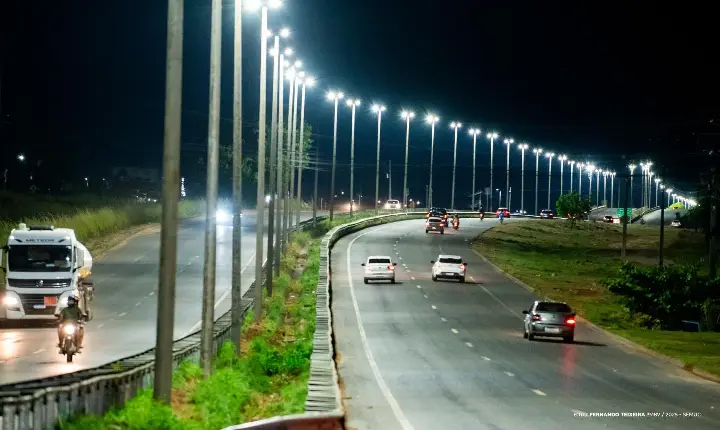 Avenida Brasil recebe nova iluminação em LED e garante mais segurança para moradores