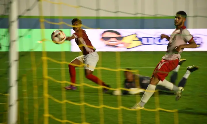 Baré goleia o Progresso na última rodada e é o terceiro semifinalista confirmado no Roraimense