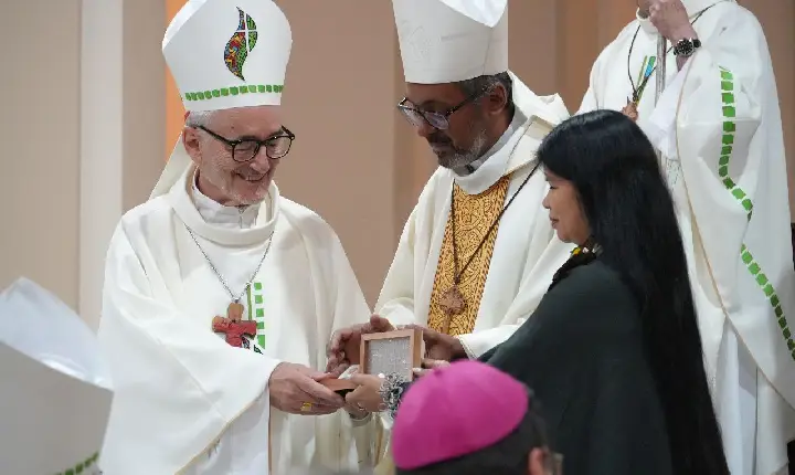 Bispos da Pan-Amazônia enviam ao Papa Leão XIV a “cruz amazônica” e a “pombinha da paz”