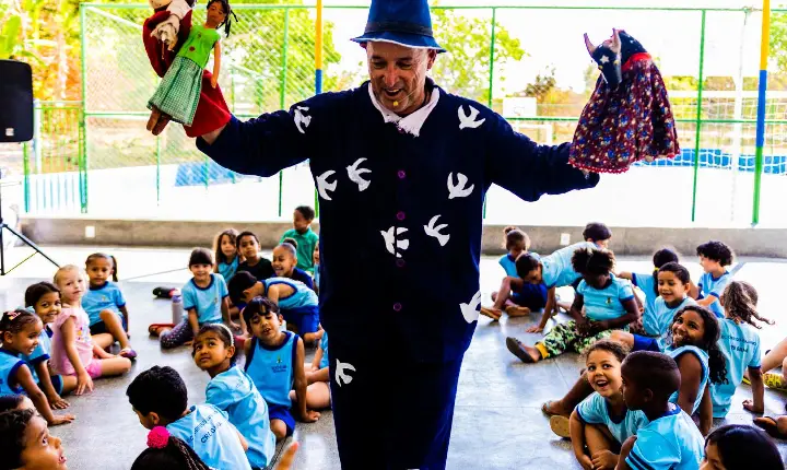 Cantá recebe apresentações de teatro popular de bonecos com acessibilidade
