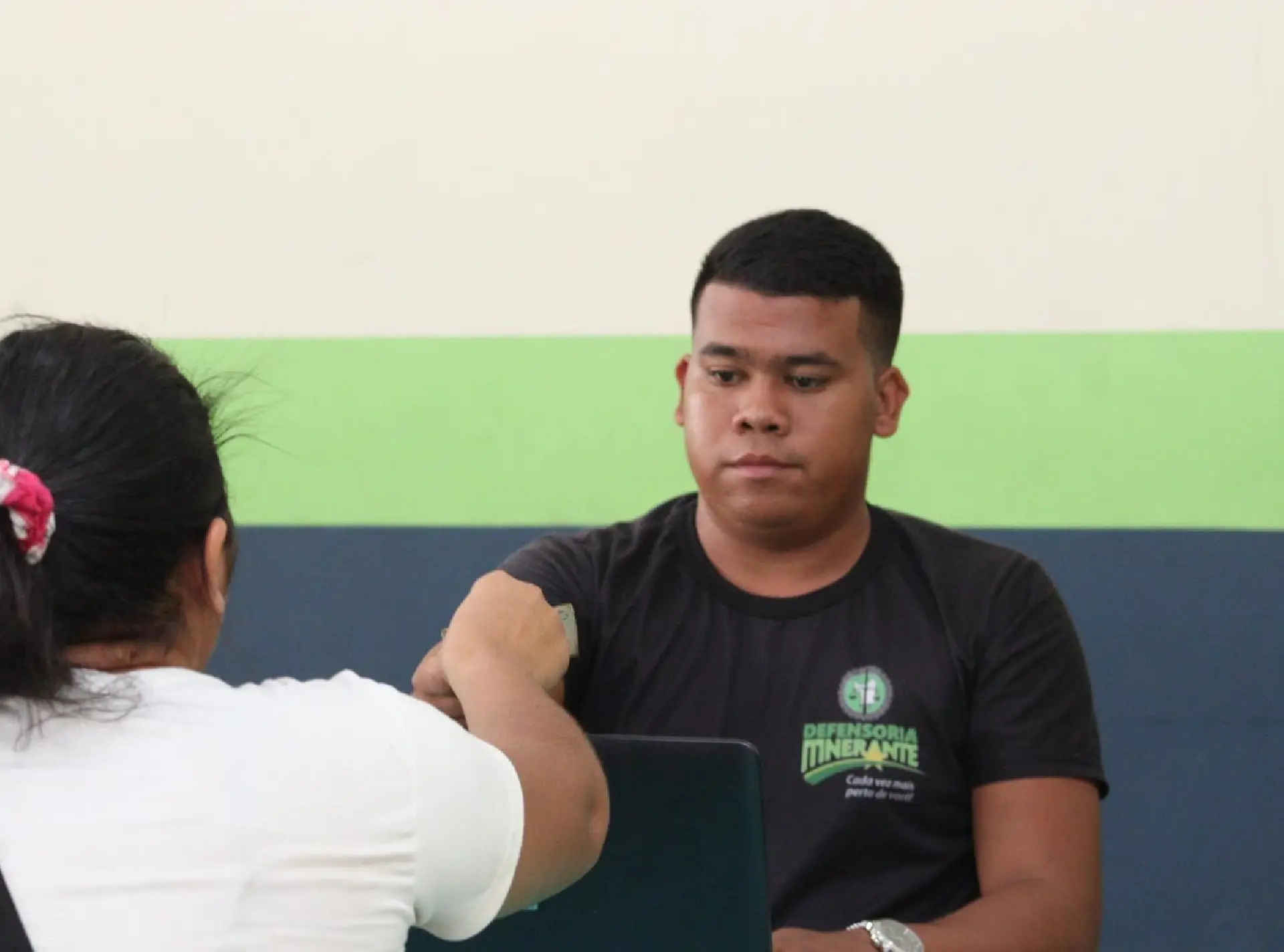 Caroebe recebe atendimentos da Defensoria Itinerante com serviços jurídicos gratuitos