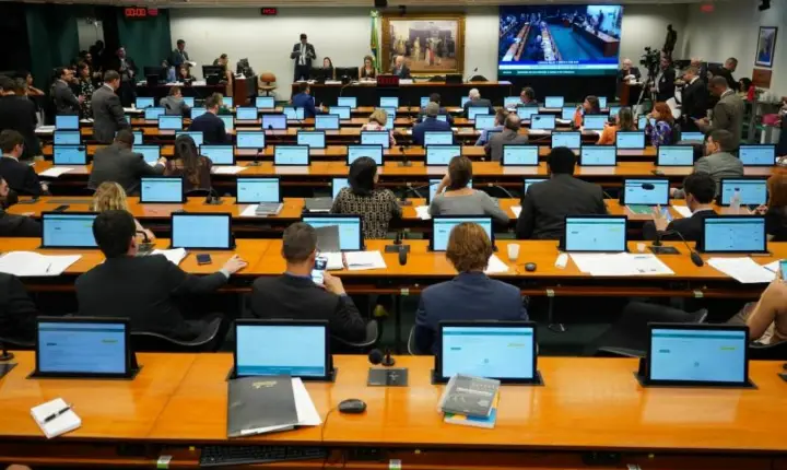 CCJ da Câmara aprova PEC que pode ampliar enquadramento de trabalhadores de Roraima na União