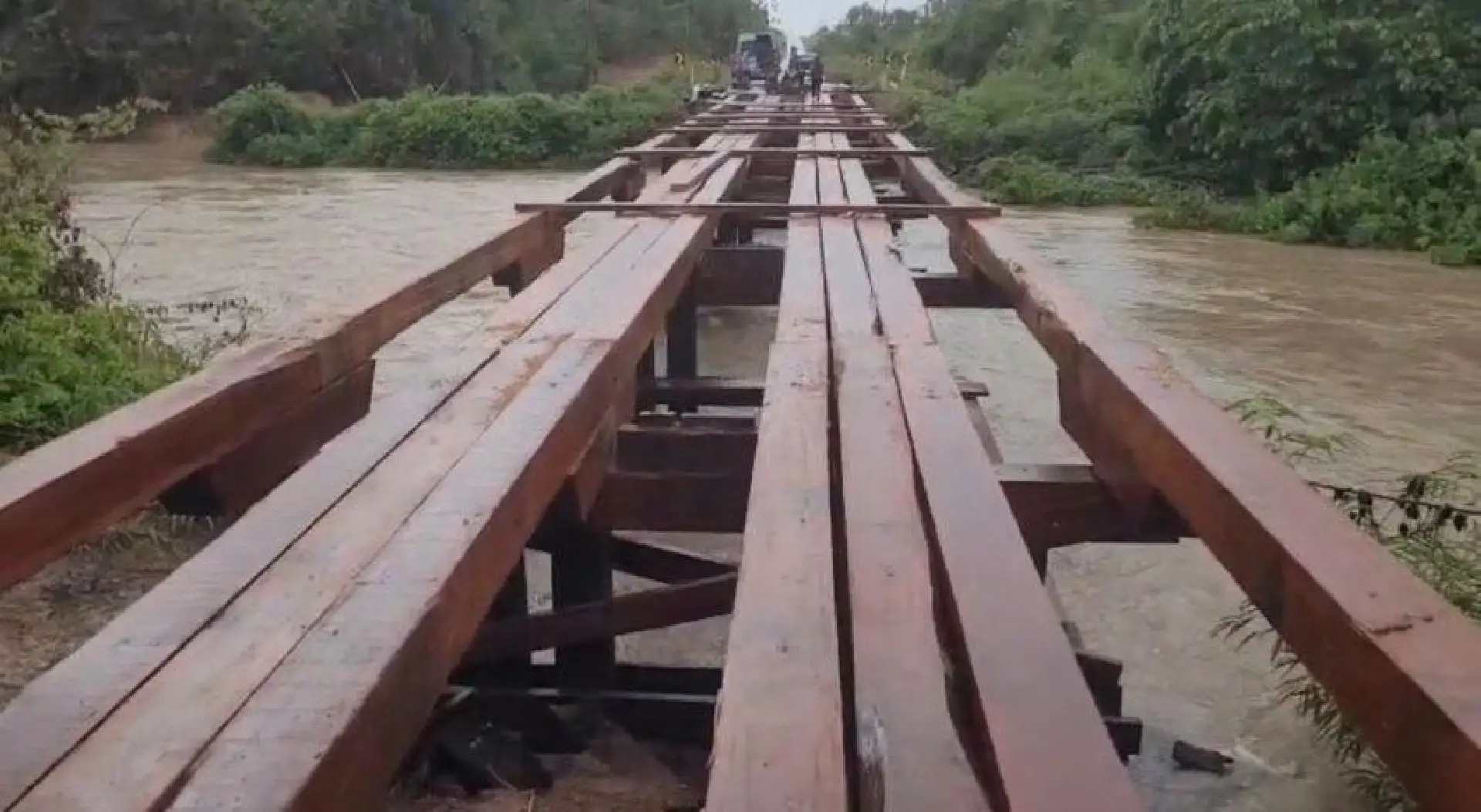 Chuvas fortes isolam região do Tepequém e bloqueiam acesso pela RR-203