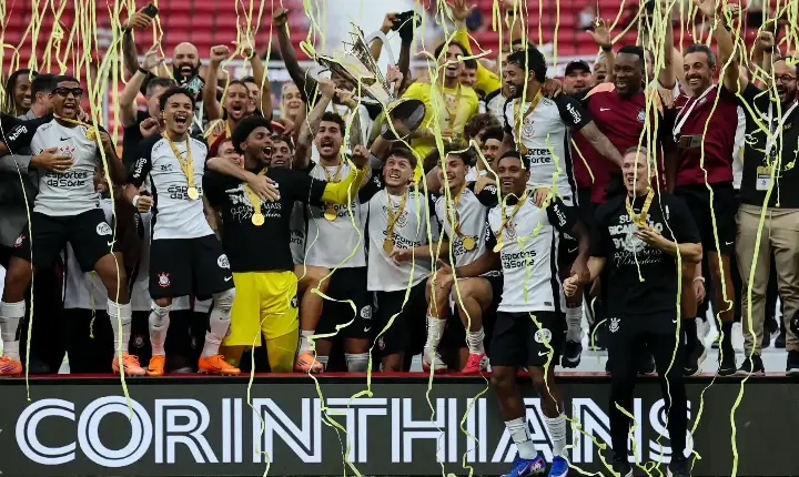 Corinthians vence o Flamengo e conquista a Supercopa Rei 2026 em Brasília