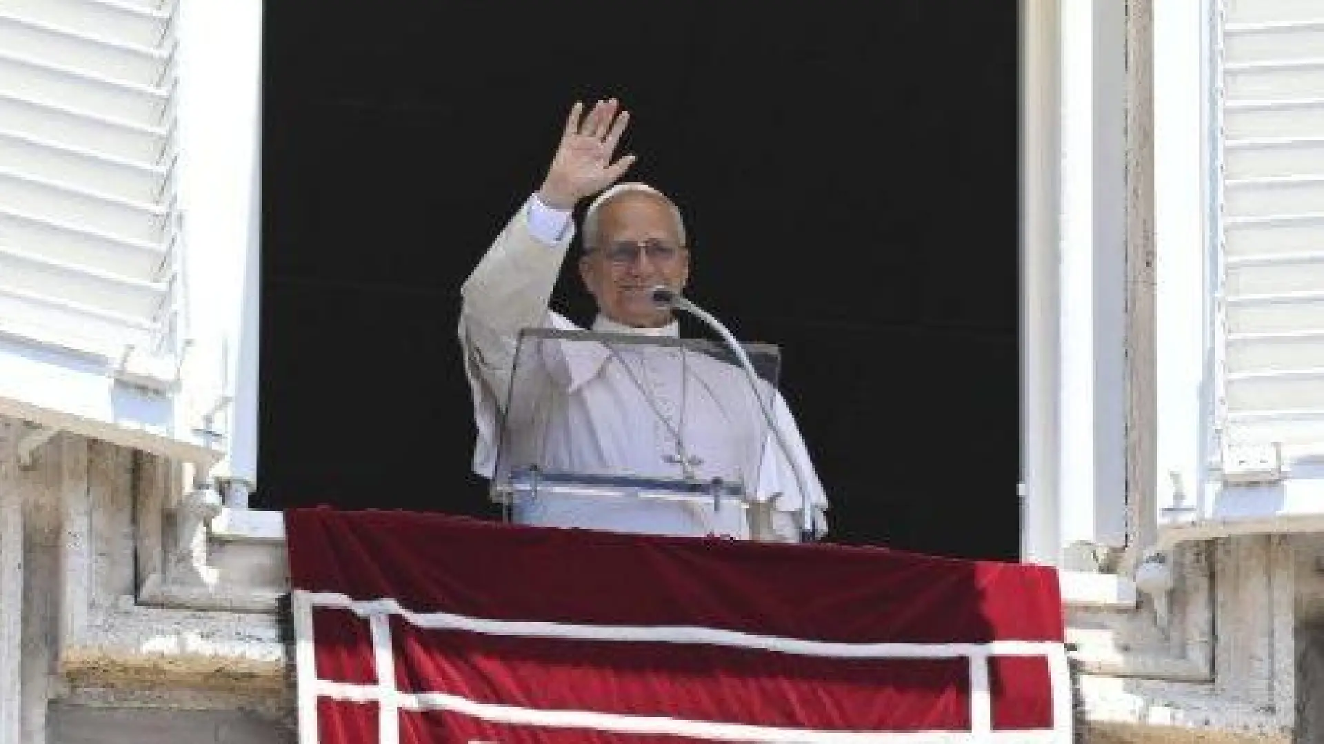 'Deus está atento aos sofrimentos do homem e sofre com ele', diz Papa no Angelus