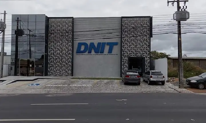 DNIT alerta motoristas sobre restrição de cargas pesadas em ponte da BR-432