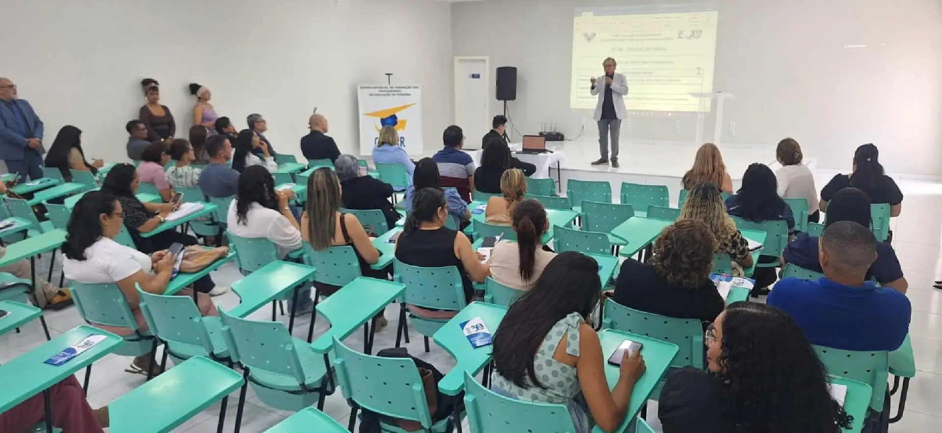 Educadores participam de formação sobre Educação Fiscal em Roraima