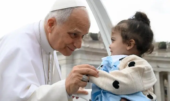Em homenagem a Nossa Senhora de Fátima, Papa reforça papel de Maria na Igreja