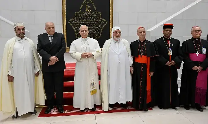 Em meio a visita histórica do papa, duplo atentado suicida abala Argélia 