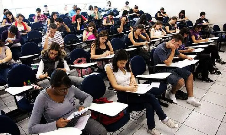 Encceja 2025 oferece chance gratuita de certificação para jovens e adultos
