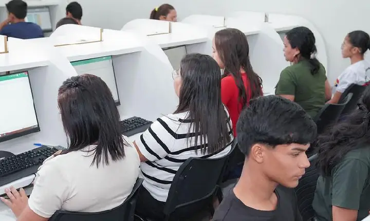 Escolegis abre inscrições para cursos gratuitos de informática