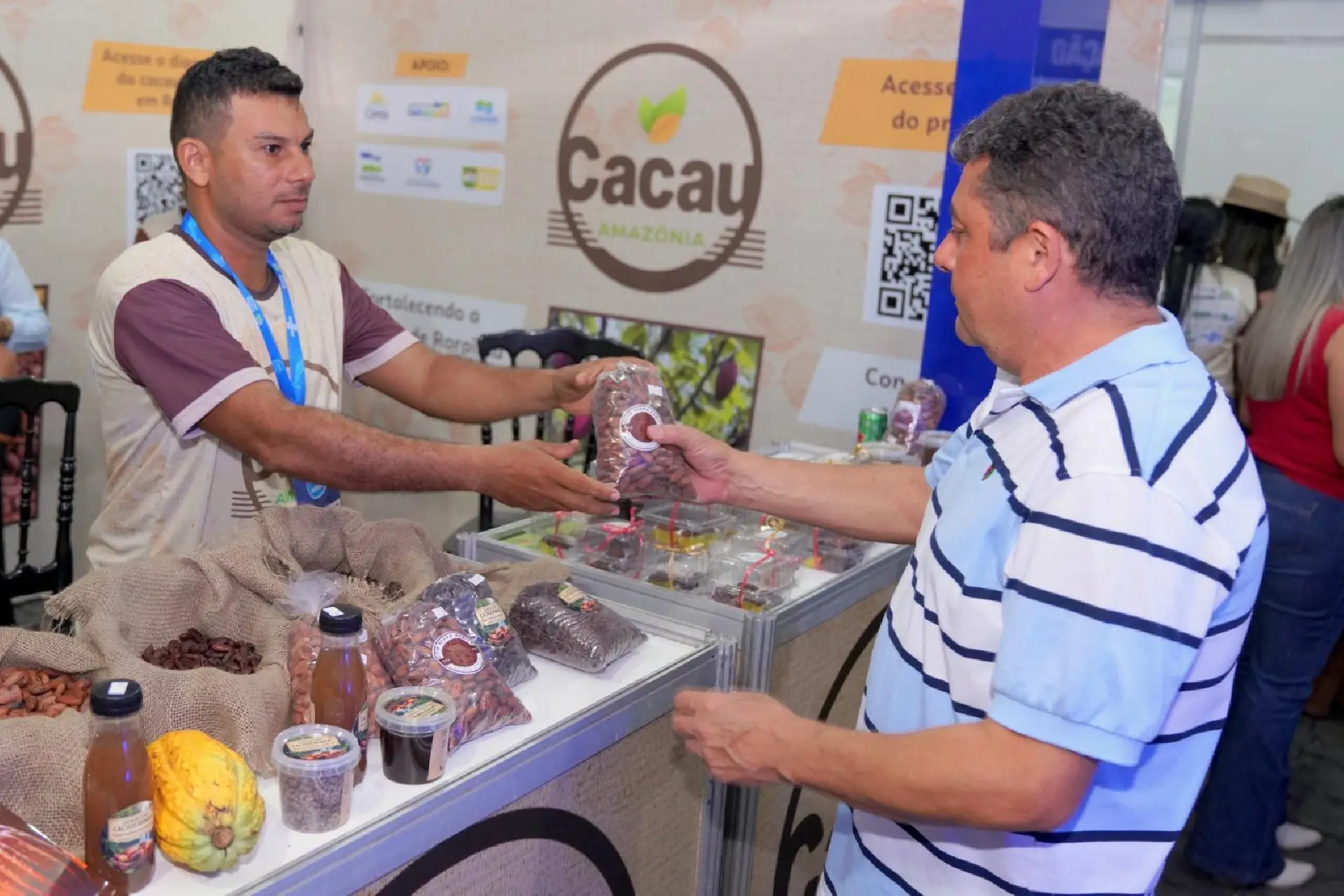 Família de Caroebe transforma cacau em negócio e leva sabor regional à Expoferr Show