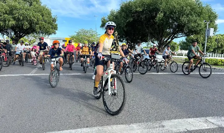 Fé sobre duas rodas: Pedalando com Maria reúne fiéis em Boa Vista