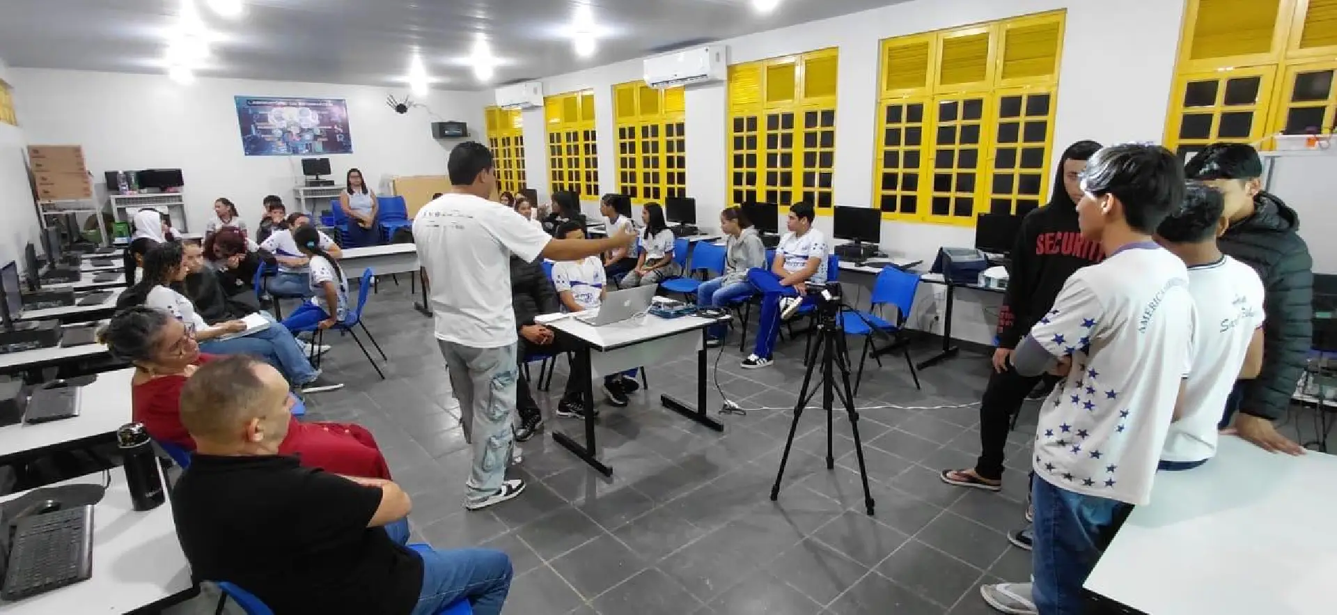 Festcine Saberes Amazônicos leva formação em cinema a escolas e revela novos talentos em Roraima