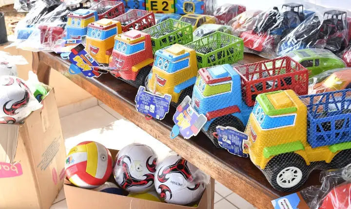 Governo de Roraima inicia entrega de brinquedos para crianças em todos os municípios do Estado