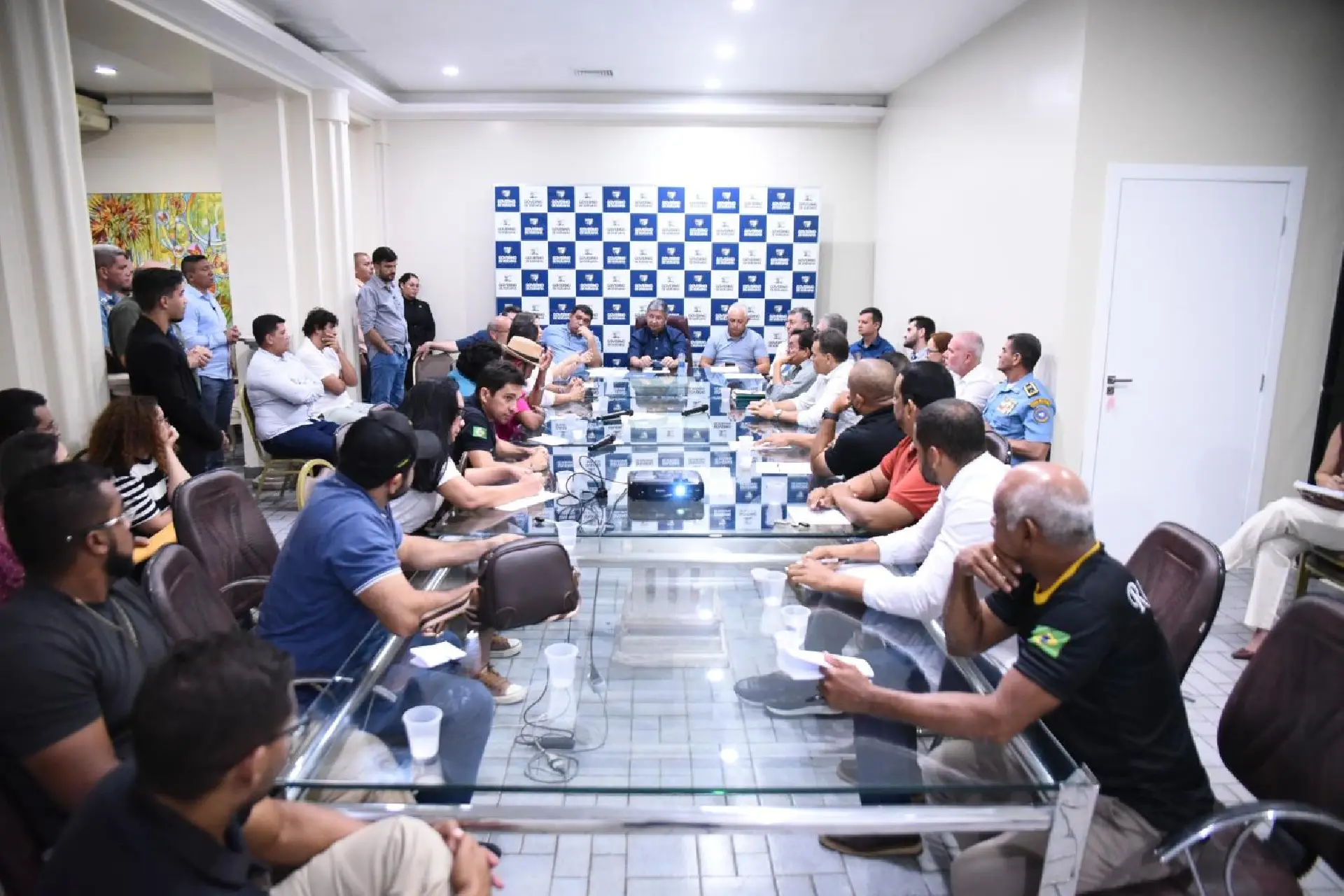 Governo propõe recomposição salarial de 16% para servidores de Roraima