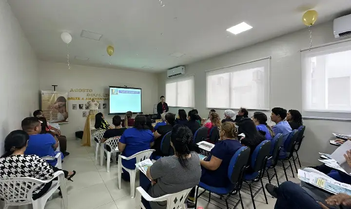 Hospital Amigo da Criança é tema de capacitação na Maternidade