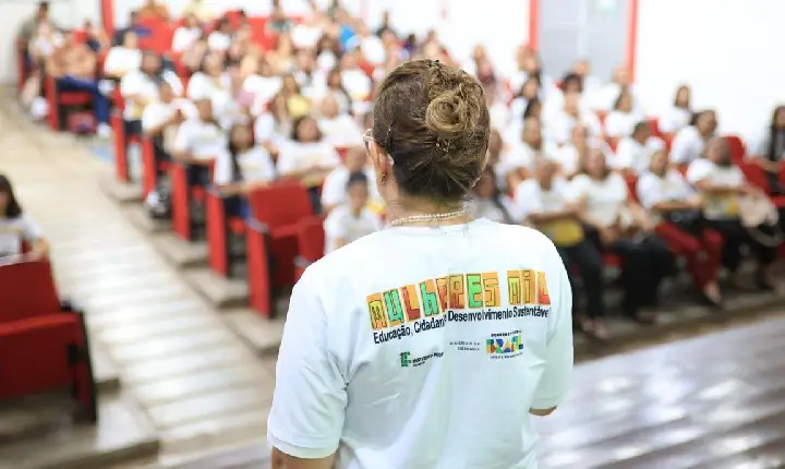 IFRR oferece bolsas de até R$ 2,1 mil para atuação em cuidotecas