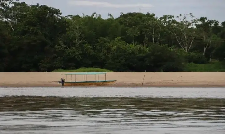 Indígenas da Amazônia colombiana denunciam poluição por petróleo e ameaças de guerrilhas