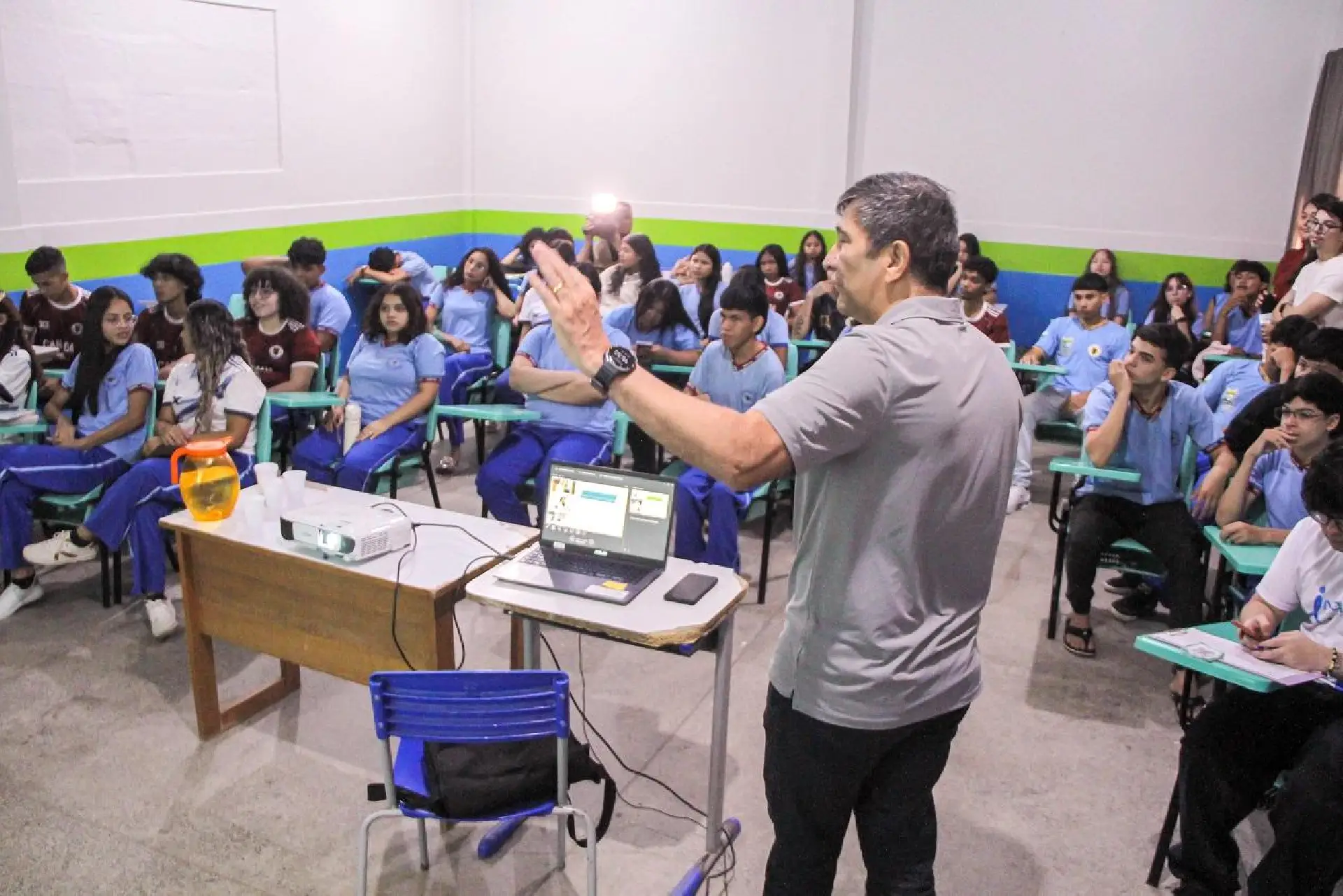Iniciativa da ALERR ajuda estudantes a escolher a carreira profissional