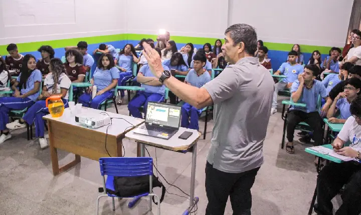 Iniciativa da ALERR ajuda estudantes a escolher a carreira profissional