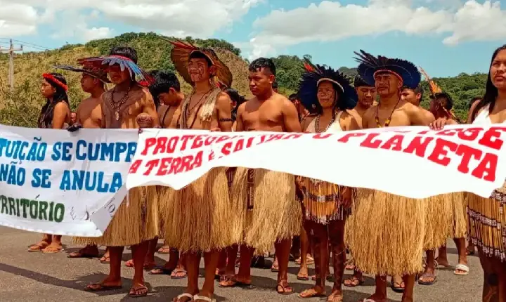 Juventude indígena participa de mobilização em defesa dos territórios tradicionais