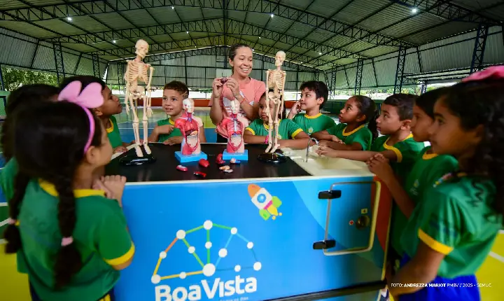 Laboratório Didático Móvel leva inovação para aulas