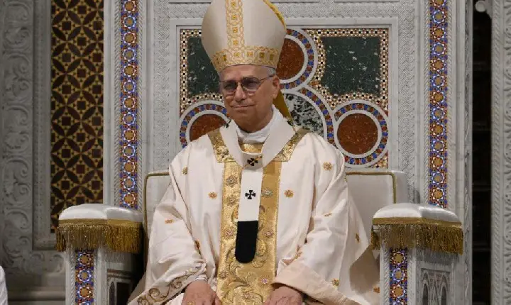 Leão XIV toma posse da cátedra do Bispo de Roma: 