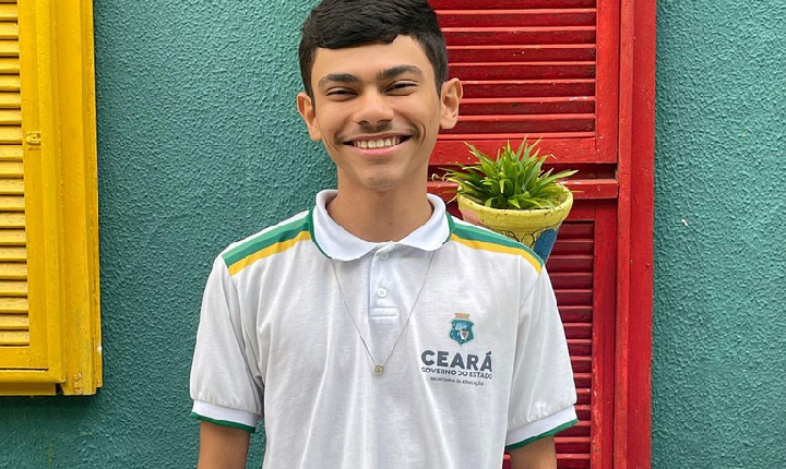 Lei que regulamenta celulares nas escolas amplia participação dos estudantes e fortalece convivência