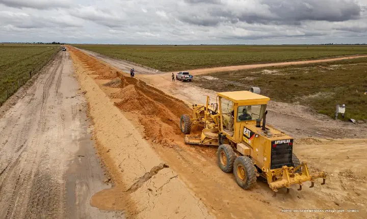 Mais de 50 km de estradas rurais passam por melhorias em Boa Vista