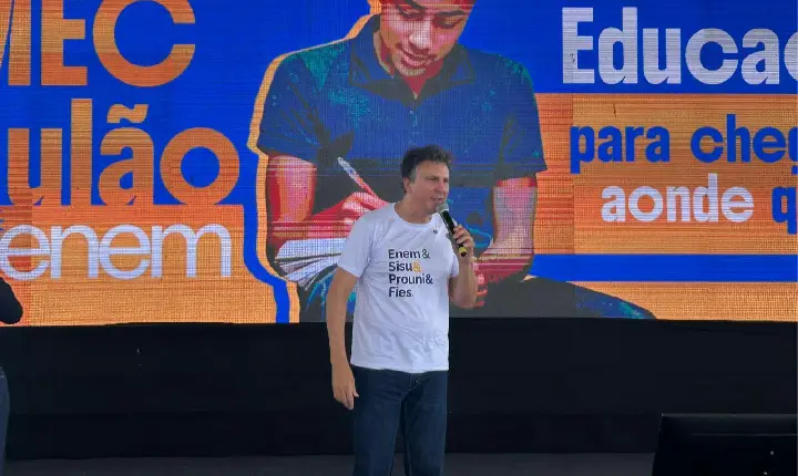 Ministro da educação realiza abertura oficial da Caranava Pé de Meia em Boa Vista