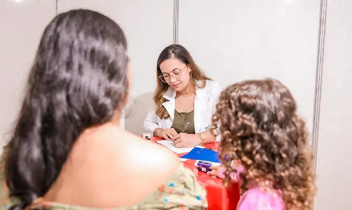 Moradores do município do Cantá recebem serviços do Governo Itinerante. As ações ocorrem neste sábado, 15