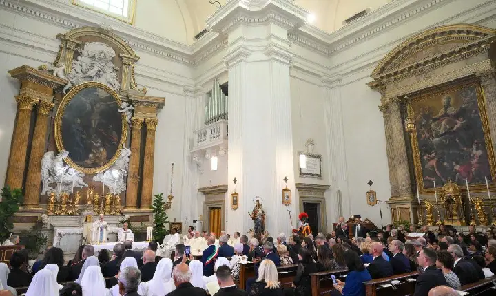 Na Assunção de Maria, Papa pede coragem para escolher a vida