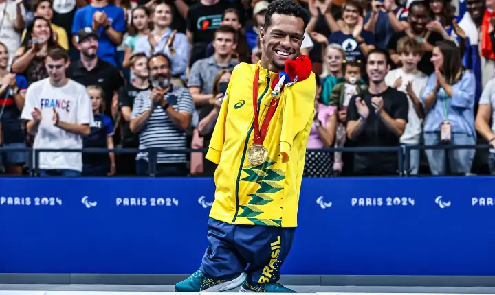 NADADOR PARALÍMPICO GABRIEL ARAÚJO CONQUISTOU O PRÊMIO LAUREUS WORLD SPORTS AWARDS 2026 NA CATEGORIA DE MELHOR ATLETA DO MUNDO