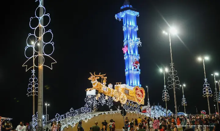 Natal chega a Boa Vista com acendimento das luzes no Parque do Rio Branco