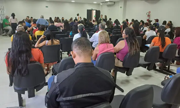 Novos professores e cuidadores são convocados para ensino nas comunidades indígenas