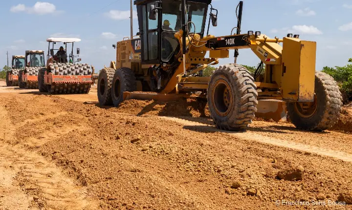 Obras de asfalto e recuperação de vicinais avançam em Boa Vista