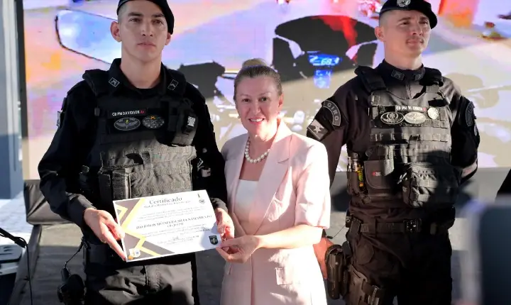 Onze policiais militares são condecorados por serviços prestados ao Giro