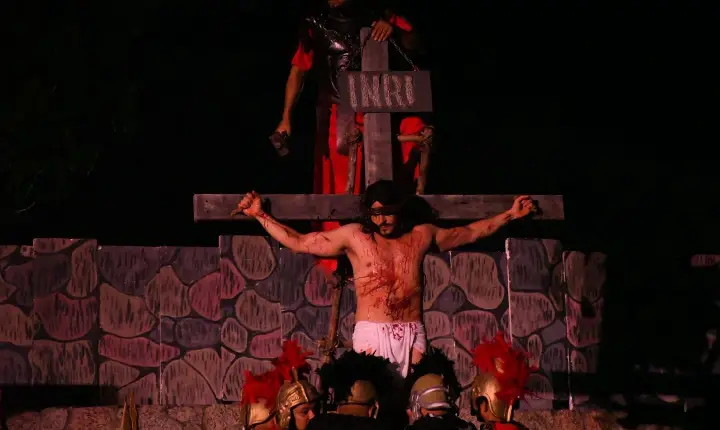 Paixão de Cristo de Mucajaí reúne multidão e emociona público em sua 42ª edição