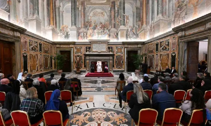 Papa denuncia violações de direitos e cobra proteção efetiva à infância