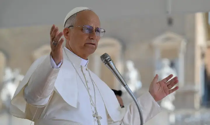 Papa Leão XIV destaca que a Eucaristia se vive também no cotidiano