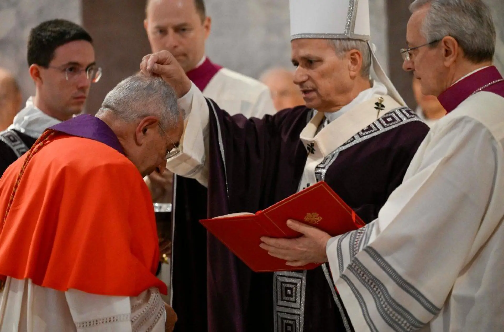 Papa Leão XIV: “Nas cinzas está o peso de um mundo em chamas”