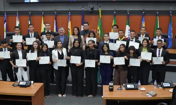 Parlamento Jovem Roraimense 2025 encerra atividades após seis meses de vivências legislativas